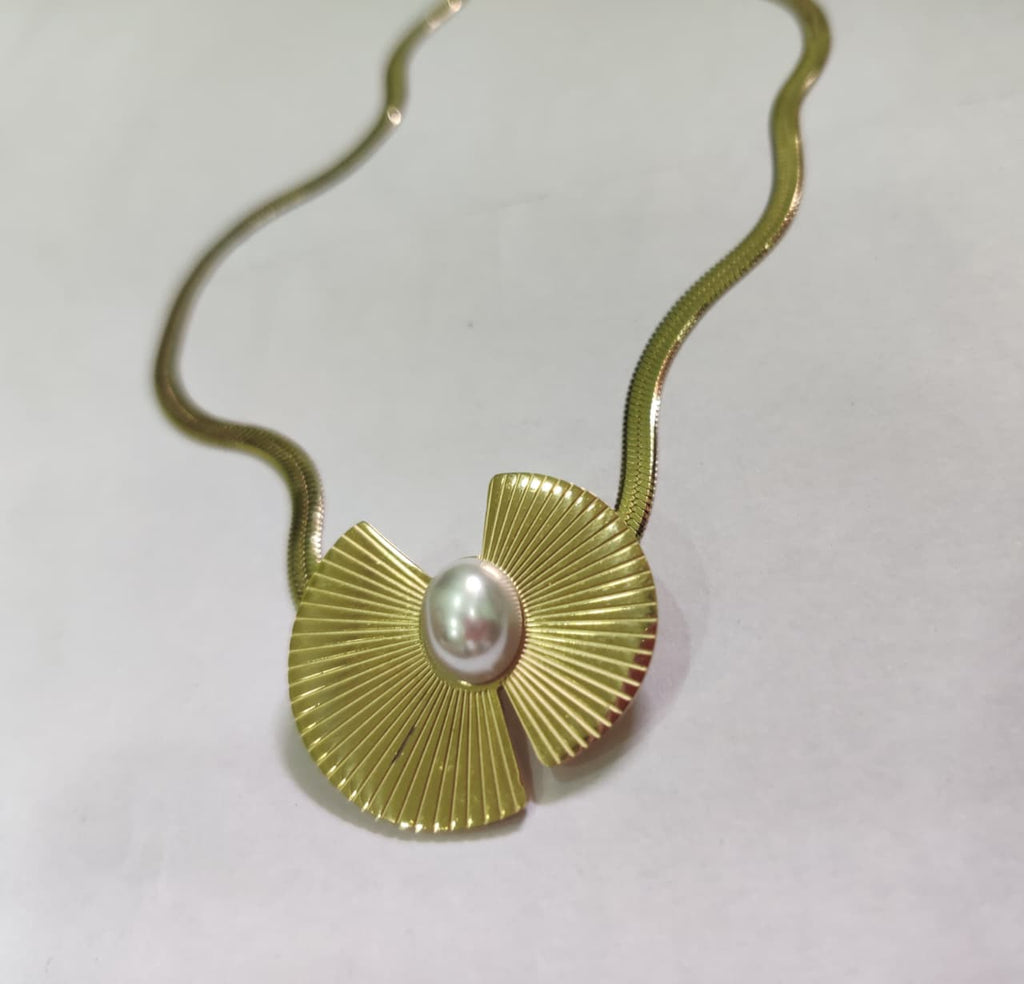 SHIHRI Women’s Elegant Stainless Steel Gold-Tone Necklace with Pearl Pendant – Stylish Party & Daily Wear Jewelry"