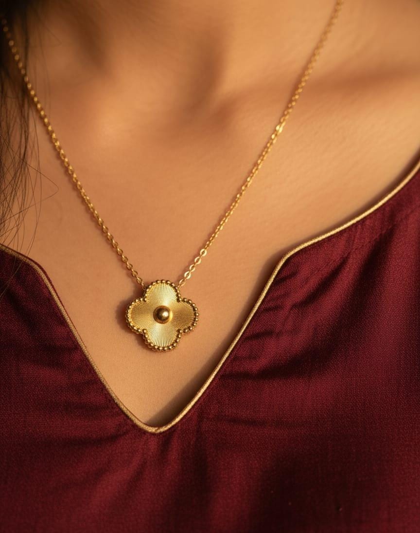 SHIHRI Trendy Stainless Steel Gold Plated Flower Pendant Necklace for Women and Girls